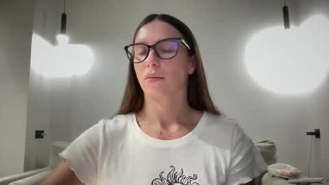 Snapshot of malina568708 chatting on 10.22.25 malina568708 online show from 10.22.25