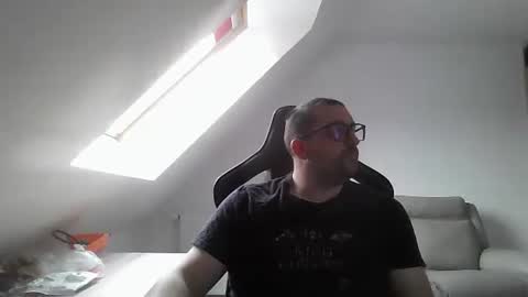 Snapshot of malou2927 chatting on 12.08.24 breton online show from 12.08.24