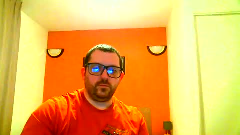 Snapshot of malou2927 chatting on 01.11.25 breton online show from 01.11.25