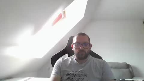 Snapshot of malou2927 chatting on 09.24.25 breton online show from 09.24.25