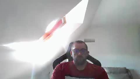 Snapshot of malou2927 chatting on 10.13.25 breton online show from 10.13.25