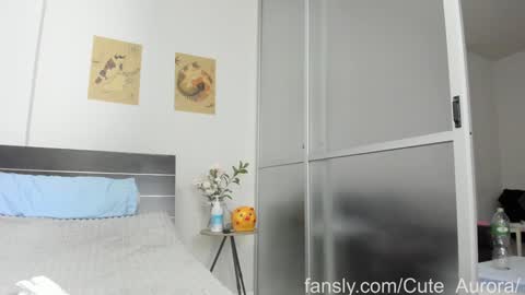 Snapshot of malvina_doll chatting on 12.23.24 malvina_doll online show from 12.23.24