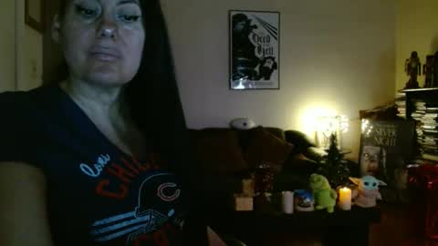 Snapshot of mandaloriangirlsfight chatting on 12.18.25 mandaloriangirlsfight online show from 12.18.25