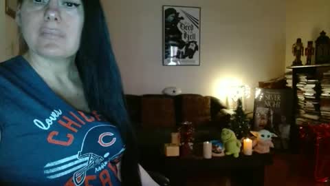 Snapshot of mandaloriangirlsfight chatting on 12.20.25 mandaloriangirlsfight online show from 12.20.25