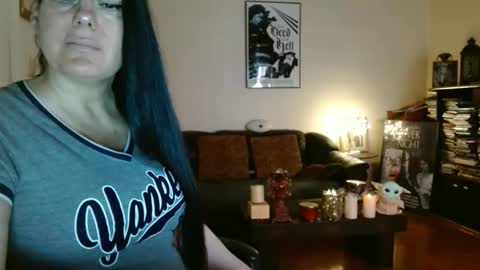 Snapshot of mandaloriangirlsfight chatting on 02.14.26 mandaloriangirlsfight online show from 02.14.26