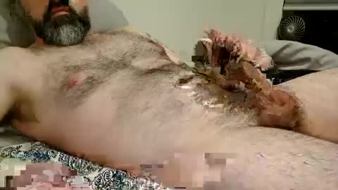 Snapshot of mandimebear17 chatting on 02.14.25 Man Dime Bear17 online show from 02.14.25