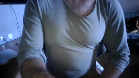 Snapshot of mandingo8333 chatting on 06.13.26 mandingo8333 online show from 06.13.26