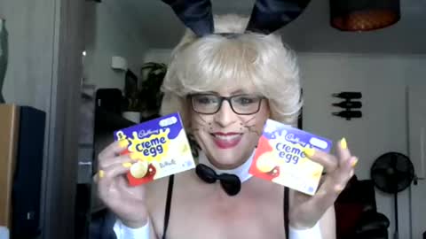 Snapshot of mandy_eyecandy chatting on 04.05.26 Mandy EyeCandy online show from 04.05.26