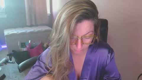 Snapshot of mandybabyxxx chatting on 05.01.26 MandyBabyXXX online show from 05.01.26