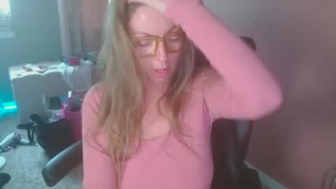 Snapshot of mandybabyxxx chatting on 05.08.26 MandyBabyXXX online show from 05.08.26