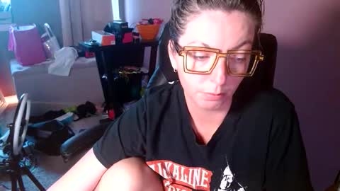 Snapshot of mandybabyxxx chatting on 05.17.26 MandyBabyXXX online show from 05.17.26