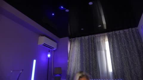 Snapshot of mandypeas chatting on 09.19.25 Anto Lovense is Active My pleasure is in your hands Private is Open online show from 09.19.25