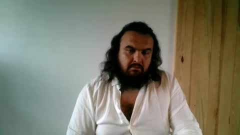 Snapshot of mannhirych chatting on 09.29.25 mannhirych online show from 09.29.25