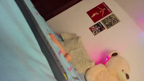 MARY  online show from 02.19.25