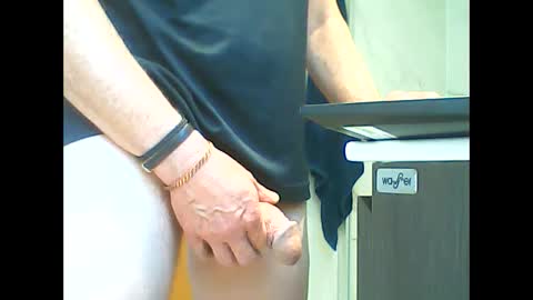 manu_481 online show from 09.25.25