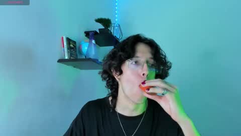 Manuel online show from 10.28.25