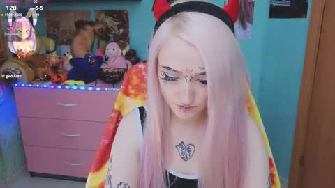 Snapshot of manuela_unicorn chatting on 10.27.25 Manuela online show from 10.27.25