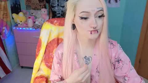 Manuela online show from 02.04.26