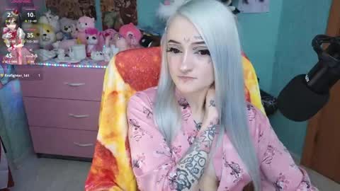 Manuela online show from 04.13.26