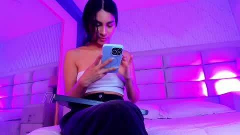 Manuela online show from 03.23.26