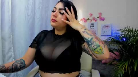 manuella_collins online show from 02.01.25