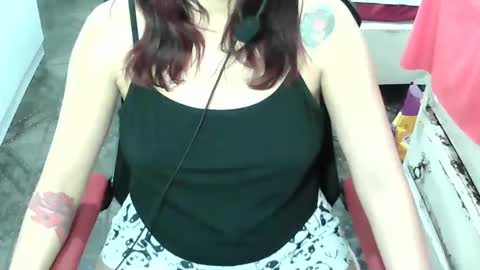 Manu Escarlate online show from 04.28.26