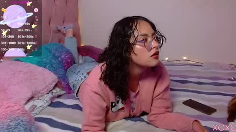 Snapshot of manumeow_ chatting on 02.12.25 Manu online show from 02.12.25