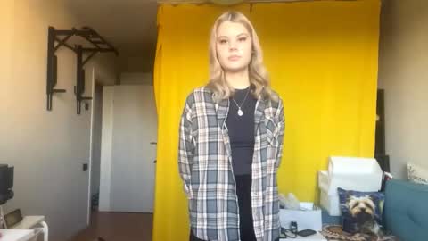 Lara online show from 11.19.25