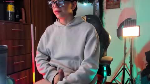 mar_alexis online show from 02.23.26