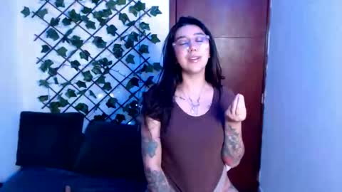 Snapshot of marce_bunny chatting on 12.05.25 Marcela online show from 12.05.25