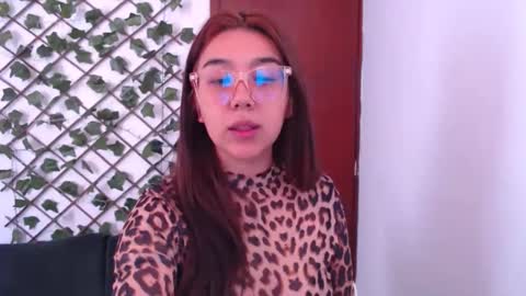 Snapshot of marce_bunny chatting on 01.09.26 Marcela online show from 01.09.26