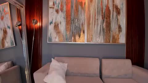 Snapshot of marce_milf chatting on 02.21.26 marce_milf online show from 02.21.26