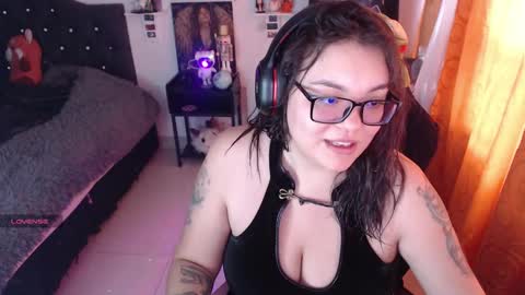 Snapshot of marcela2101 chatting on 12.23.24 marcela2101 online show from 12.23.24
