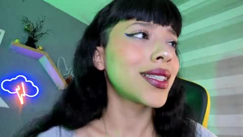 Snapshot of marcelinee__ chatting on 02.05.25 Marce  online show from 02.05.25