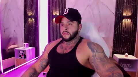 Snapshot of marcus_fit1 chatting on 11.05.25 Marcus online show from 11.05.25