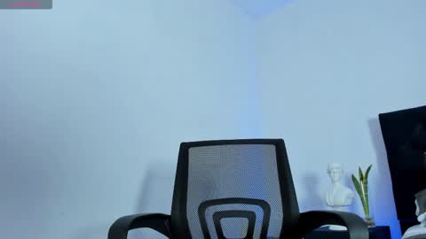 Snapshot of marcus_moreno chatting on 11.21.25 marcus_moreno online show from 11.21.25