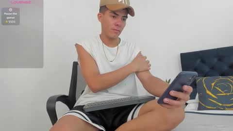 Snapshot of marcus_moreno chatting on 11.26.25 marcus_moreno online show from 11.26.25