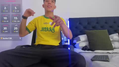 Snapshot of marcus_moreno chatting on 12.17.25 marcus_moreno online show from 12.17.25