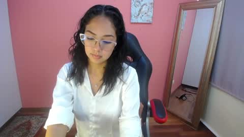 Snapshot of mardeluna01 chatting on 06.04.26 Luna online show from 06.04.26