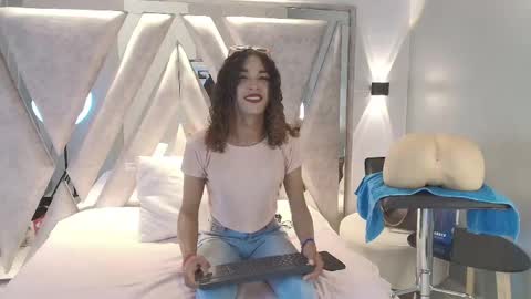 marfilastrom online show from 09.16.25