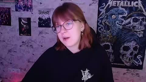 Snapshot of margaret_red chatting on 05.12.26 Margaret online show from 05.12.26