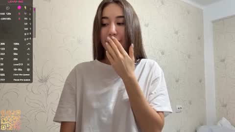 Snapshot of margaretawieczorek chatting on 06.20.26 Emily online show from 06.20.26