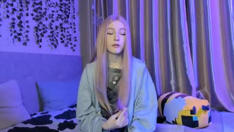 Snapshot of margorozentals chatting on 02.27.25 Margo online show from 02.27.25