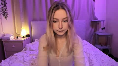 Snapshot of margorozentals chatting on 09.15.25 Margo online show from 09.15.25