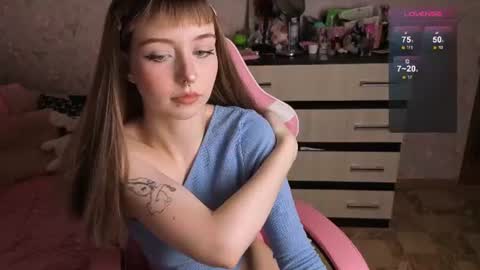 Snapshot of margot_pink chatting on 07.12.26 Margotmy wish list is below online show from 07.12.26