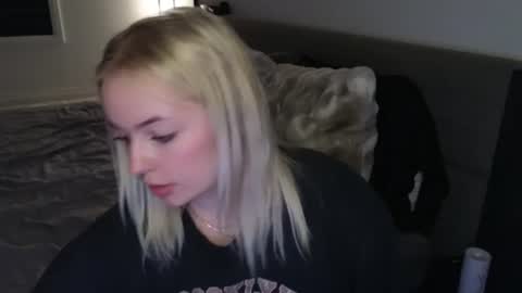 margot_robbie7 online show from 06.15.26