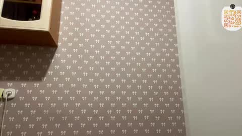 Snapshot of margueritecarrauza chatting on 11.23.25 Lina online show from 11.23.25