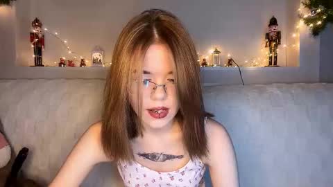 Snapshot of margueritecarrauza chatting on 01.07.26 Lina online show from 01.07.26