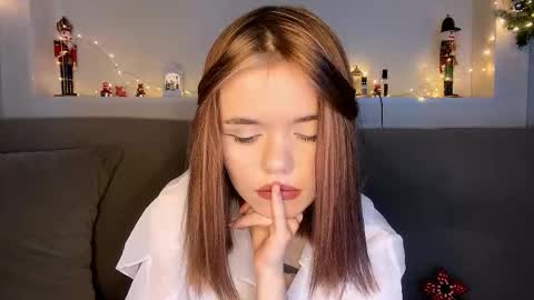 Snapshot of margueritecarrauza chatting on 01.10.26 Lina online show from 01.10.26