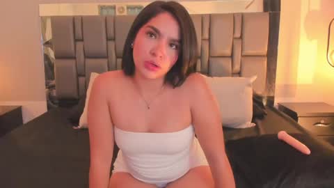 Snapshot of maria_camila00 chatting on 04.24.26 Maria online show from 04.24.26